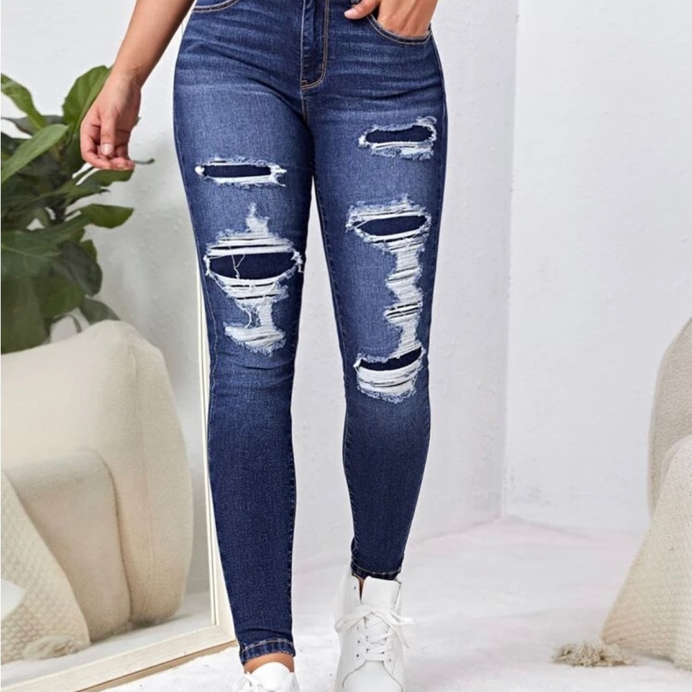 Women's Distressed Blue Jeans